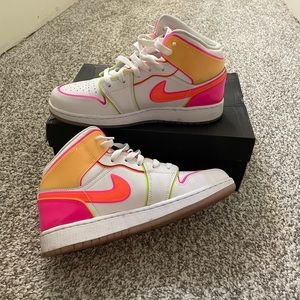Jordan 1 Edge glow